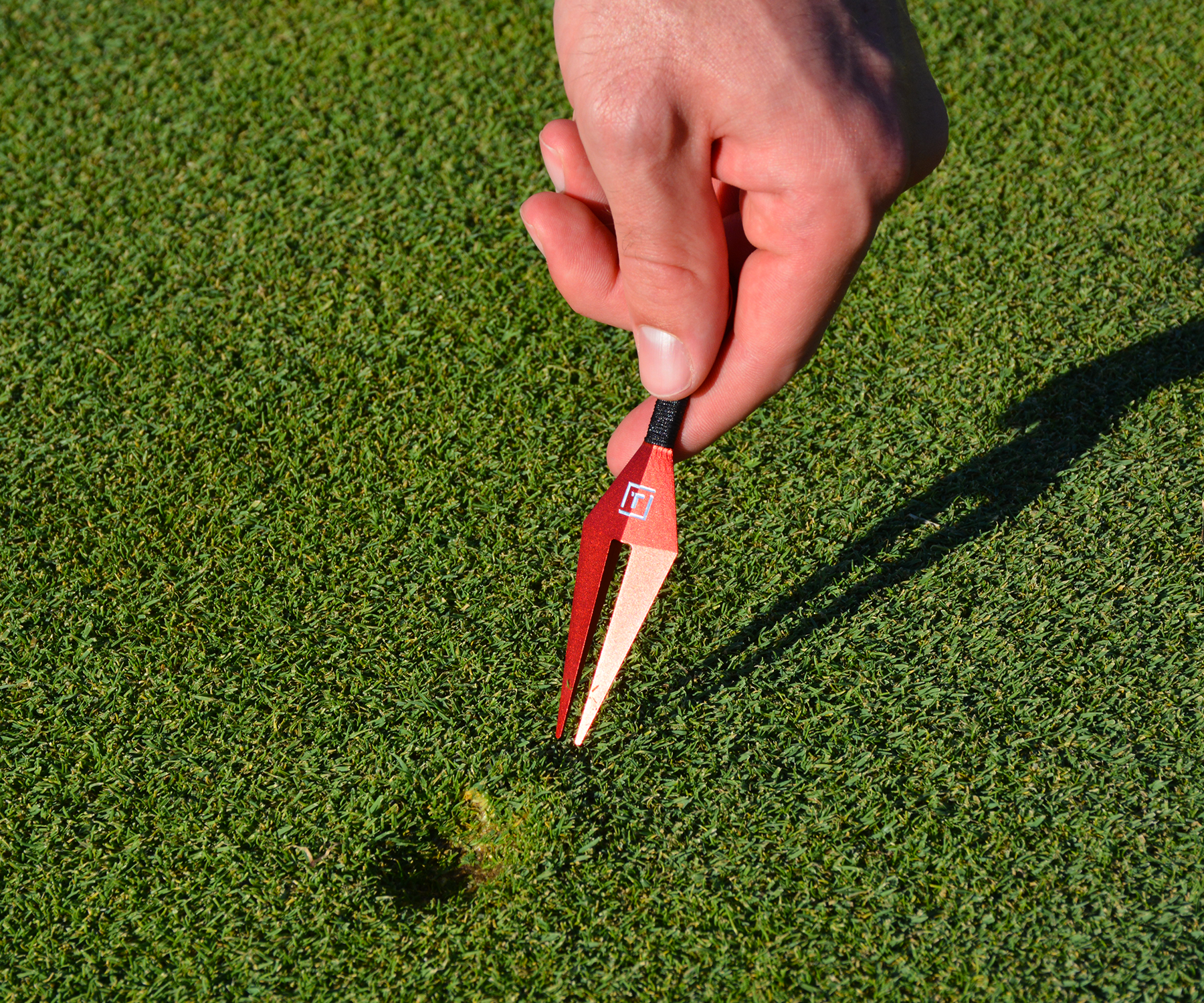 Ninja Kit Divot Tool - Blood Red - Tomo Golf - The Mulligan Merchant